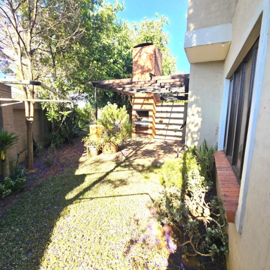 To Let 2 Bedroom Property for Rent in Waterval East North West